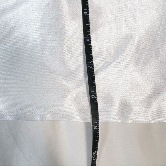 Dr. Barbara Strum Satin Two White Pillowcases Logo Sleep Mask SPF Drop Sample - Picture 5 of 9